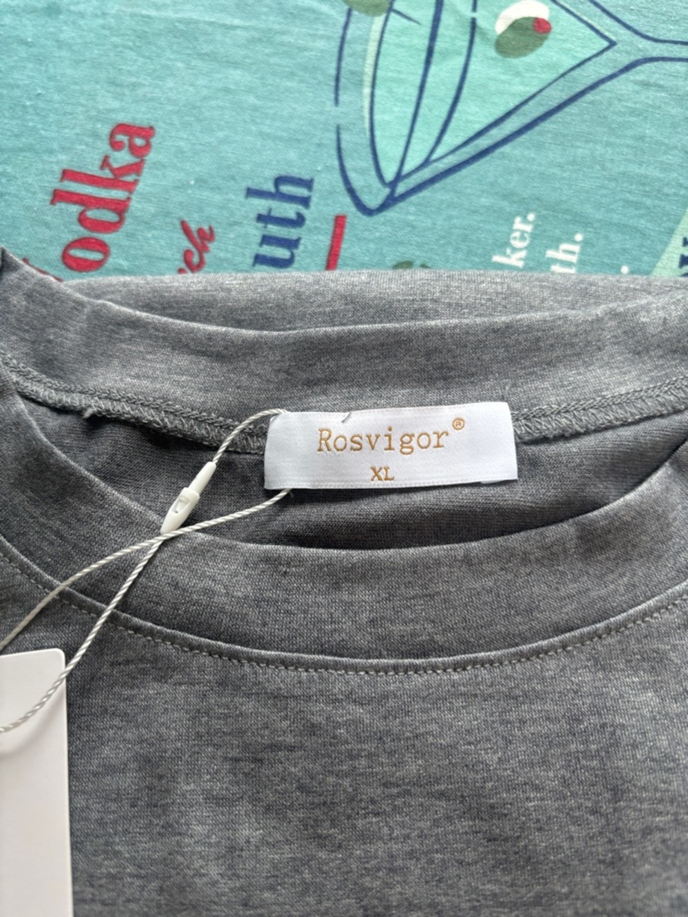 Rosvigor Gray Crewneck T-Shirt - XL Long sleeved